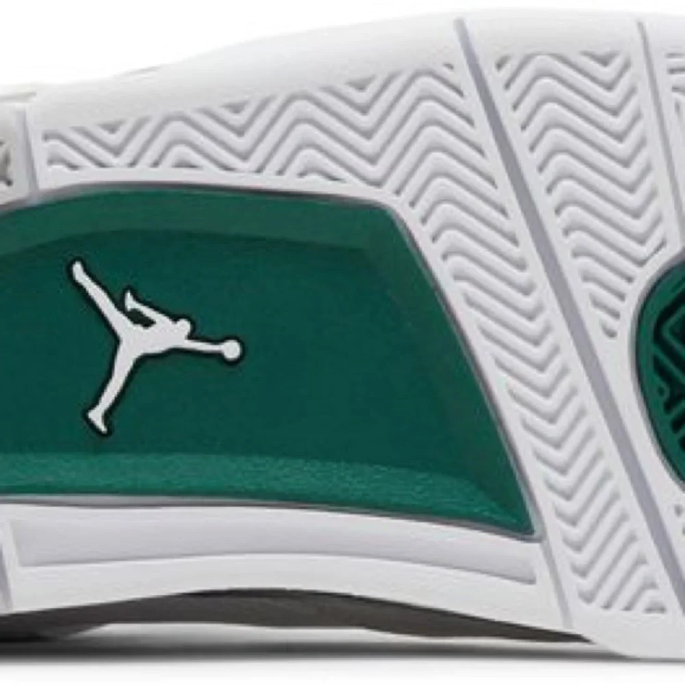 Jordan 4 Retro GS in Oxidized Green Women’s 6.5 / Men’s 4.5 - Picture 6 of 6